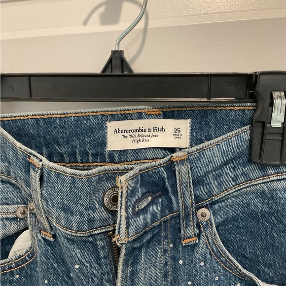 Abercrombie & Fitch Curve Love High Rise 90s Relaxed Jean - Picture 3 of 4